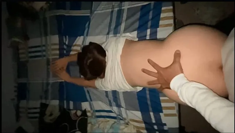 Lên giường với cô bạn gái nứng lồn và cái kết